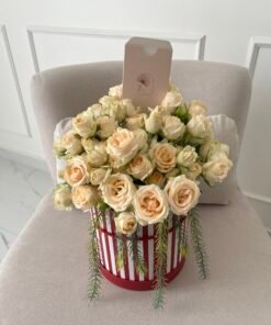 Beige Flowers Box